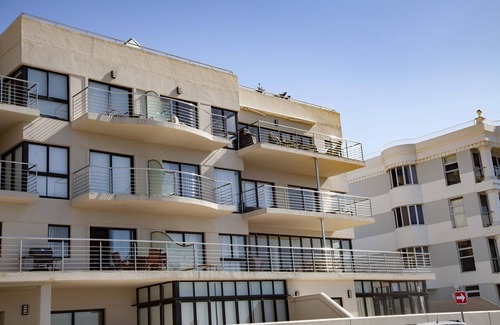 Hermanus City-Centre Apartment | Penthouse with unsurpassed ocean views