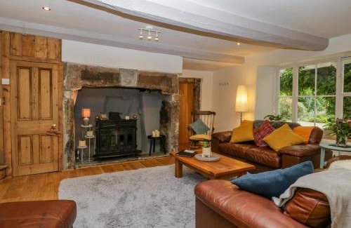 Llanwenarth House | Pentre Court Cottage