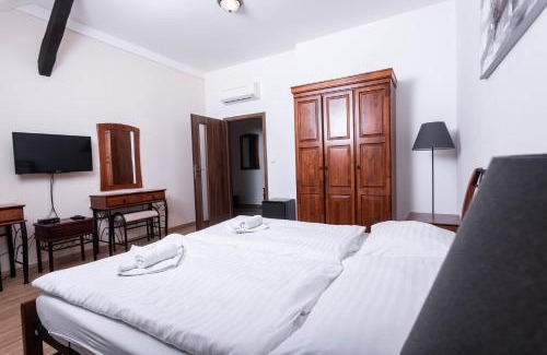 Podebrady House | Penzion Královské lázně