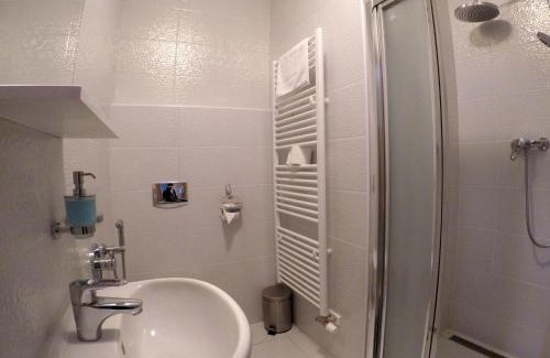 Dobris House | Penzion U tri statkaru