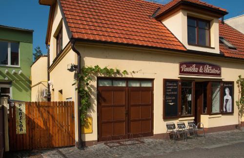 Nymburk House | Penzion U Vinotéky