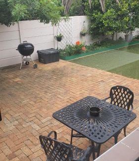 Redhill Apartment | Peony Place