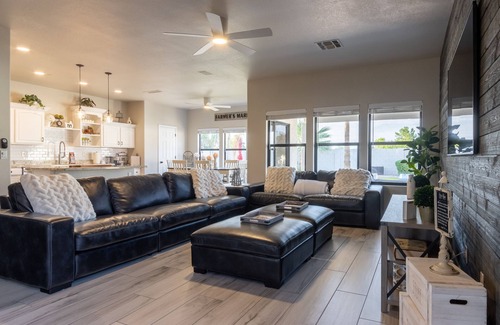 Alta Vista Estates House | Peoria location is perfect for larger groups heated pool included