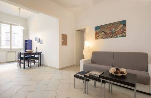 Sant' Ambrogio Apartment | Pepi 1 bedroom apartment