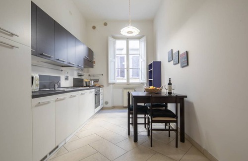 Sant' Ambrogio Apartment | Pepi 1 bedroom apartment