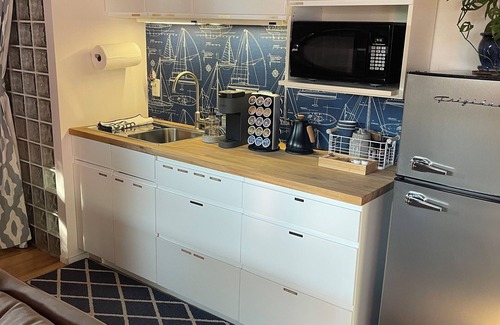 Pepin Apartment | Pepin Guest Haus - walk to the winery!