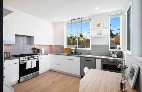 Wallingford House | Perch - Cozy 2BR home. Walk everywhere, park with ease, and surrounded by coffee shops and dining!