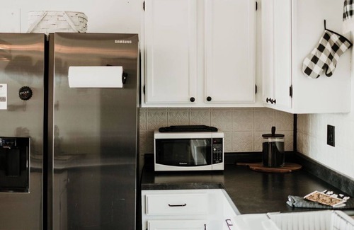 Baxter Cabin | “Perch lake bungalow" lakefront with hottub!