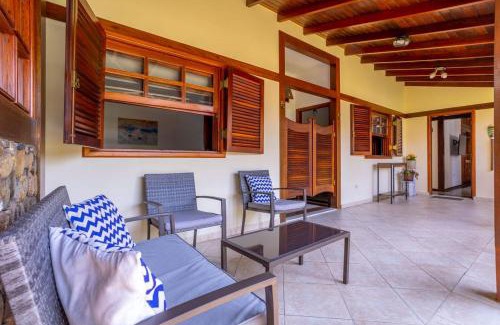 Centro Comercial House | Pereque Beach House