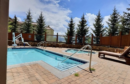 Crested Butte Condo | Perfect 1 Bedroom, Spectacular view of Crested Butte Mountain, Amazing location