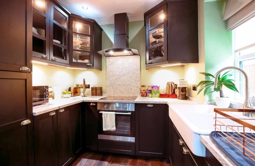 Ferndale Apartment | Perfect Booking | Steps from Brixton Station