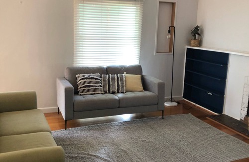 Mildura Central Business District Bed & Breakfast | Perfect family business getaway walking distance to shops, cafes and restuarants