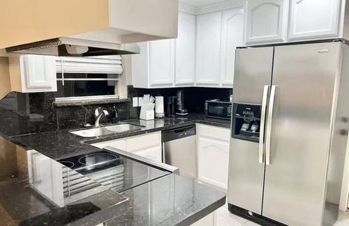 McAllen House | PERFECT FOR FAMILIES AND GROUPS! Lovely 4 bed 3 bath home with A C in McAllen