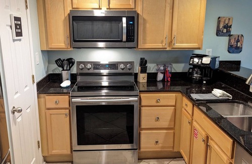 Biloxi Condo | "Perfect Getaway Before School Starts!-Biloxi Bliss"