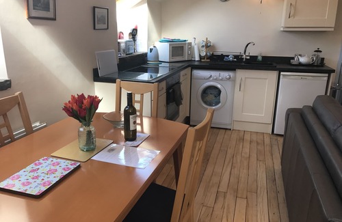 Youlgreave Apartment | Perfect getaway for a couple, relax, unwind, and enjoy the beautiful countryside