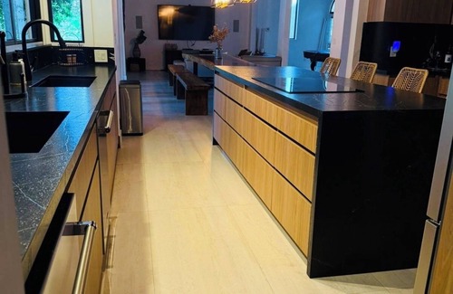 Ludlam Other | Perfect getaway for Thanksgiving weekend, home with full kitchen