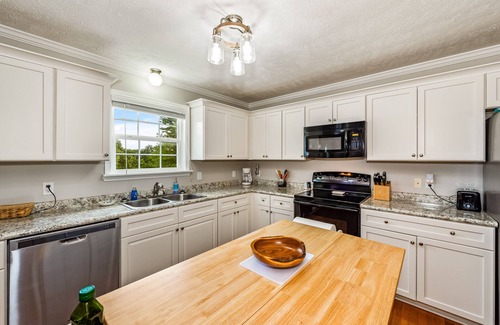 Joppa House | Perfect Guntersville Retreat Near Tennessee River!