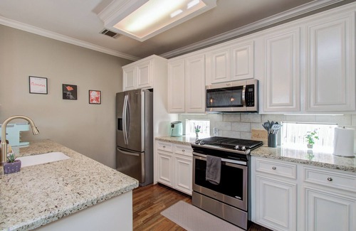 Midtown House | Perfect Location Charming 2-Bdrm with Yard & Garage