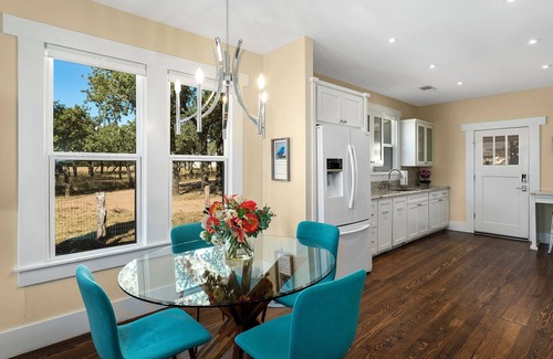 Fredericksburg House | Perfect Location 3 miles fr Main St with Wildlife, Hot Tub and 2 King Bed/Baths