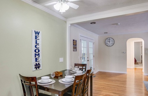 Wooded Estates House | Perfect Notre Dame Weekend Space <> Walk to Campus
