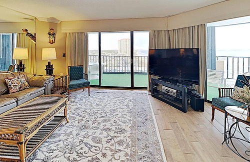 Myrtle Beach Condo | Perfect Oceanfront Condo Pool Private Balcony