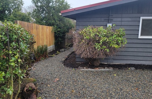 Renton Apartment | Perfect Proximity! 10 minutes away from airport.