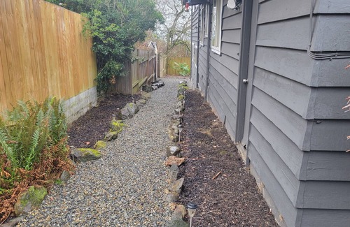 Renton Apartment | Perfect Proximity! 10 minutes away from airport.