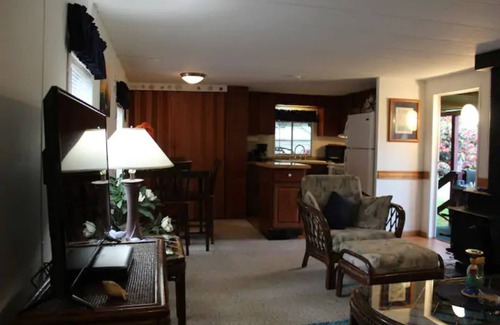 Cloverdale House | Perfect StayCation Spot Pacific City&Pet Friendly!
