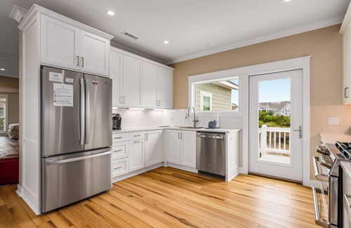 South Beach House | Perfect views of South Beach and Sunsets on Bald Head Island! Recently renovated!