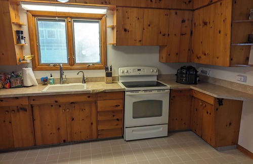 Oshkosh House | Perfect Waterfront Retreat Destination on Lake Winnebago