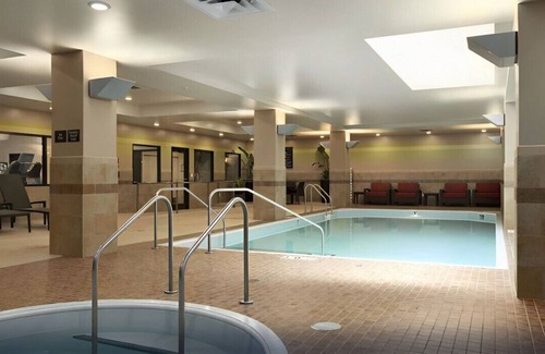 Downtown St. Louis House | Perfectly Appointed Suite for Groups! Free Wi-Fi!