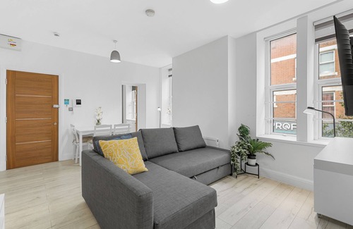 Balham Apartment | Perfectly Located 2BR Apartment in Balham