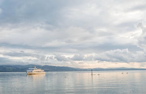 Insel Apartment | Perfectly Located Vacation Apartment "Seenaah" on Lindau Island close to Lakeshore with Wi-Fi & Terrace; Pets Allowed