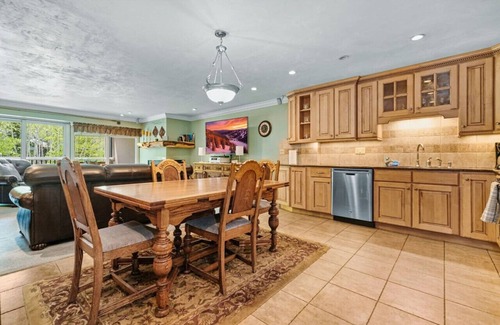 Vail Apartment | Perfectly Located Vail Home Hot Tub On Bus Lines