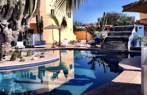 Cerritos Villa | Perfectly Poolside Villa just steps from the beach
