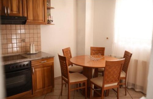Canton 10 Apartment | Perisa