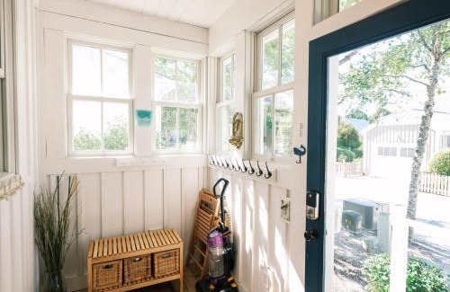 Seabrook House | Periwinkle Cottage by Seabrook Hospitality