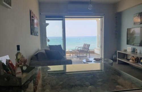 Pervolia Apartment | Periyiali Beach Sunset Suite A7