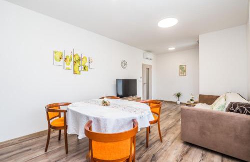 Hradec Kralove Apartment | Perla Hradce 103