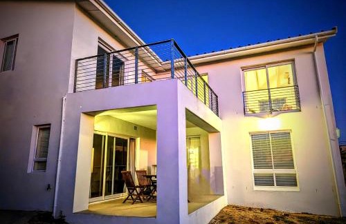 Pearly Beach House | Perlemoen street 16