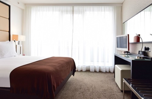 Queenstown Hotel | Pestana Chelsea Bridge Hotel