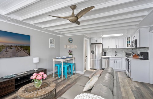 South Beach Haven Condo | PET Friendly 2BR OCEANFRONT Building Perfect for Couple or Small Family