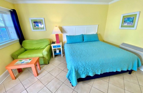 Atlantic Beach Hotel | Pet-friendly, 3 Blocks to Beach, Centrally Located! Unit 111