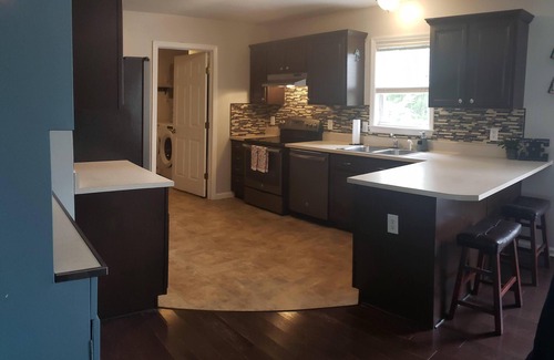 Shallotte House | Pet Friendly 3-Bedroom Fenced Yard Minutes to OIB