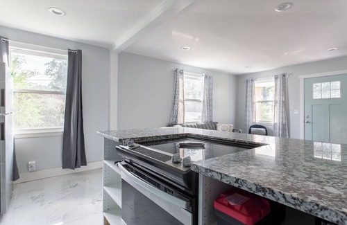 Inglewood House | Pet Friendly! A+ Neighborhood Hip! Patio Home!