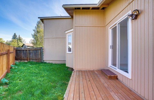 Scenic Foothills Cottage | Pet-friendly Anchorage Home - 8 Mi to Downtown!