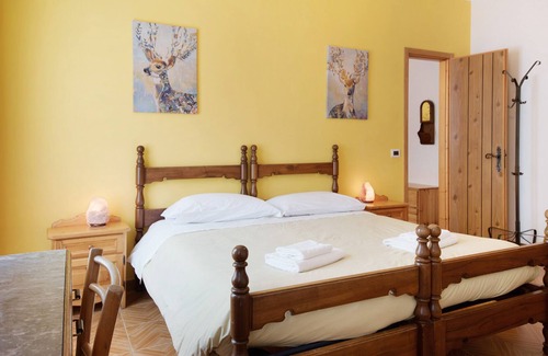 Borzonasca Apartment | Pet-Friendly Apartment with Mountain View, Shared Pool & Wi-Fi