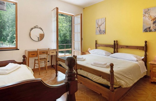 Borzonasca Apartment | Pet-Friendly Apartment with Mountain View, Shared Pool & Wi-Fi