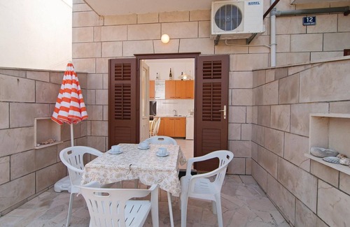 Supetar Apartment | Pet friendly apartment in Supetar