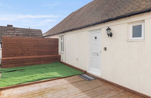 Brentwood Apartment | Pet-friendly apt in Shenfield